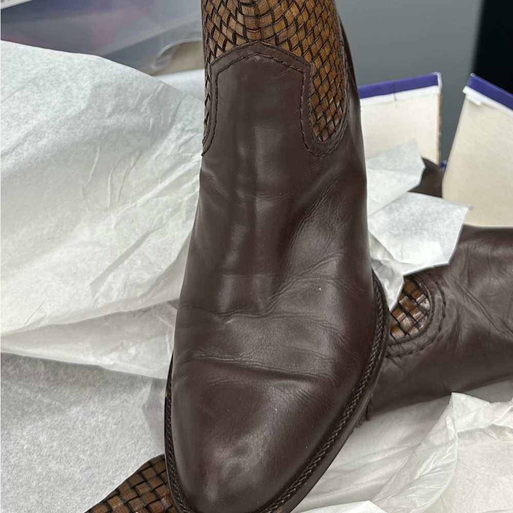 Stuart Weitzman leather boots 👢 - Picture 7 of 8